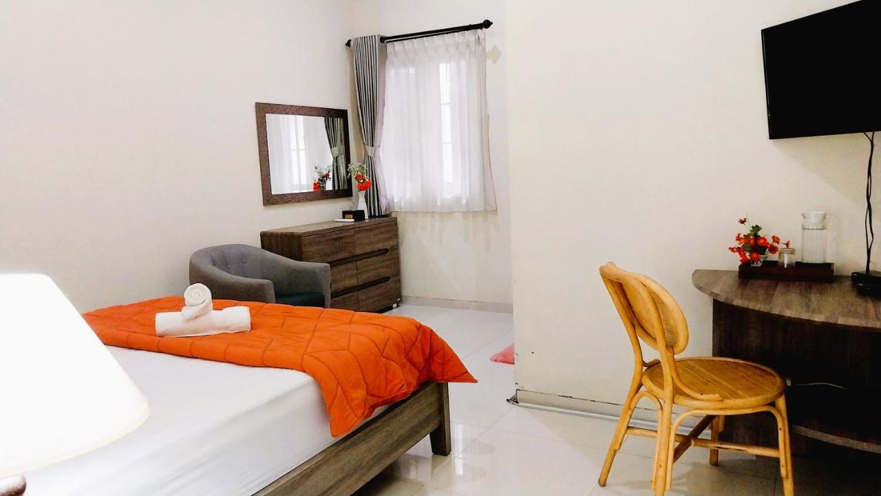 Surokarsan 9 House Yogyakarta Hotell Exteriör bild