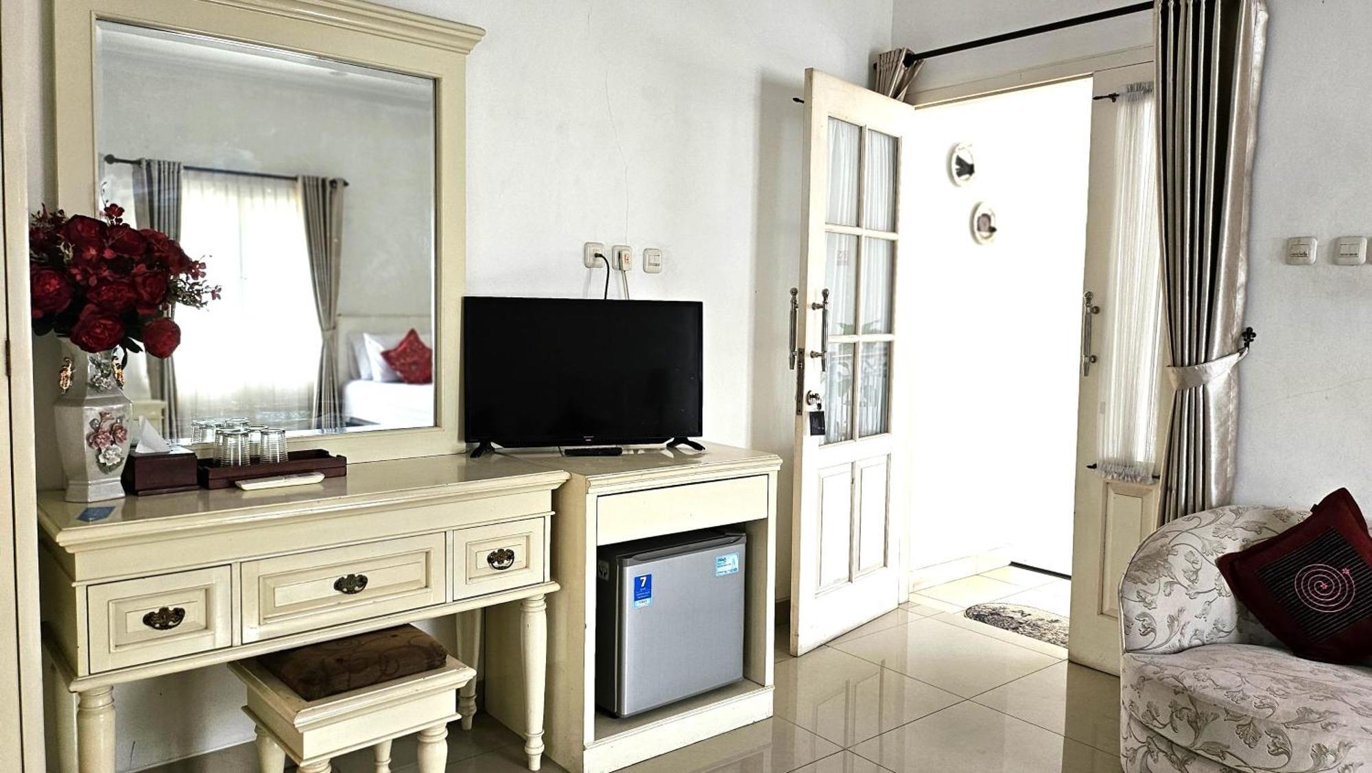 Surokarsan 9 House Yogyakarta Hotell Exteriör bild