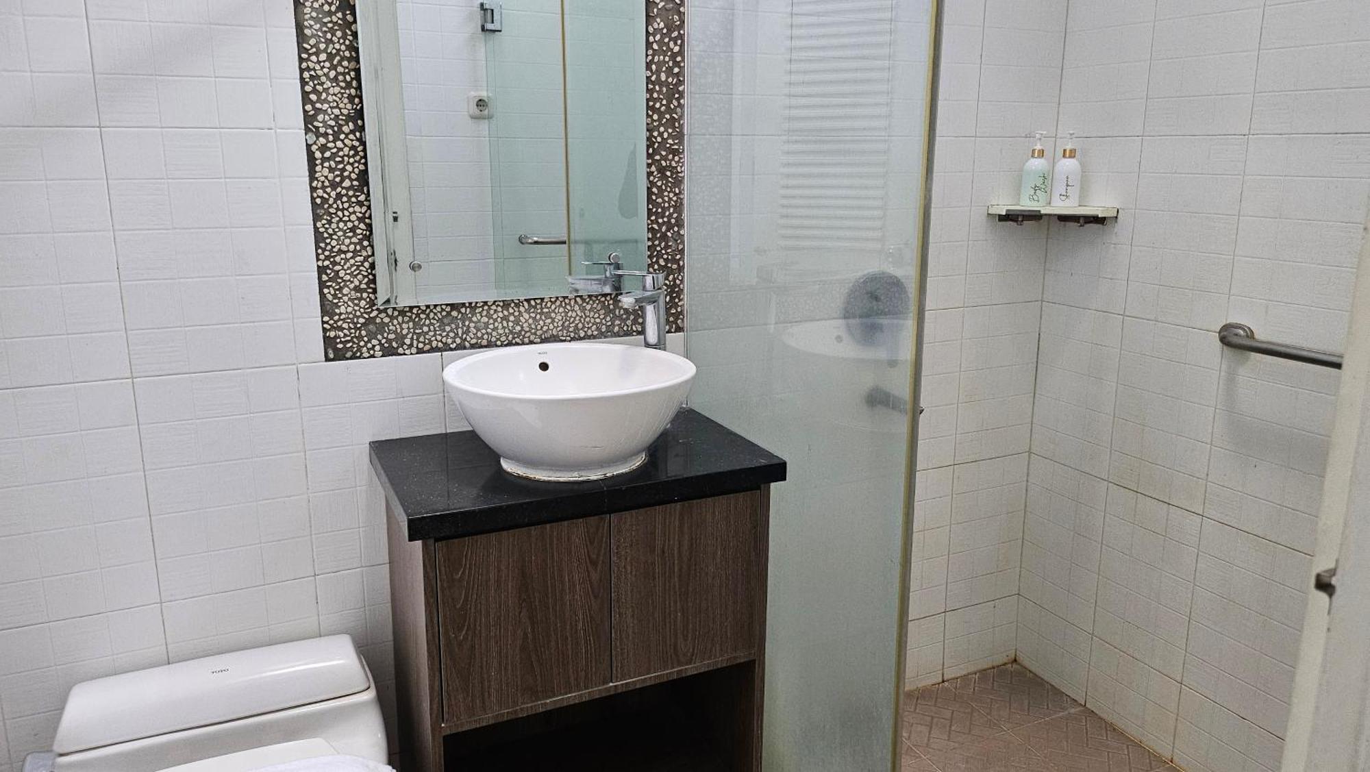 Surokarsan 9 House Yogyakarta Hotell Exteriör bild