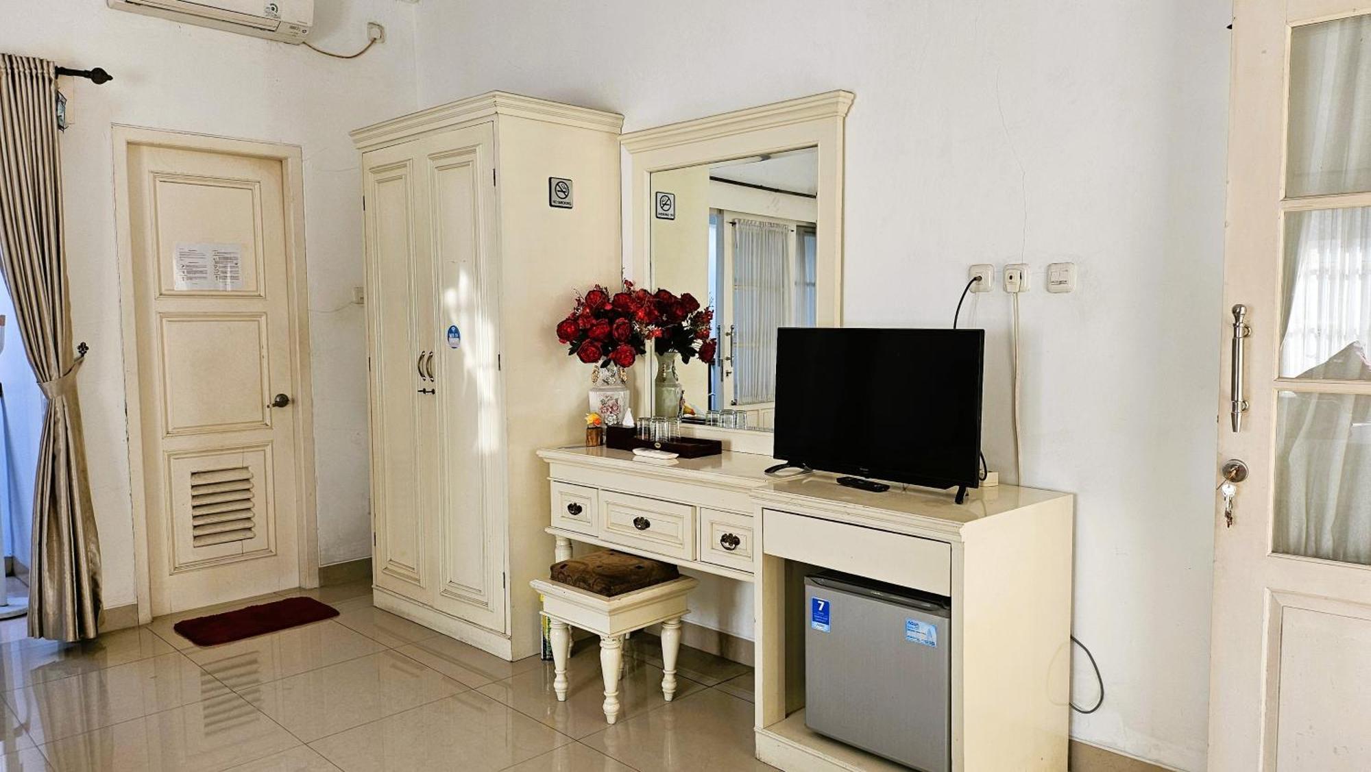 Surokarsan 9 House Yogyakarta Hotell Exteriör bild
