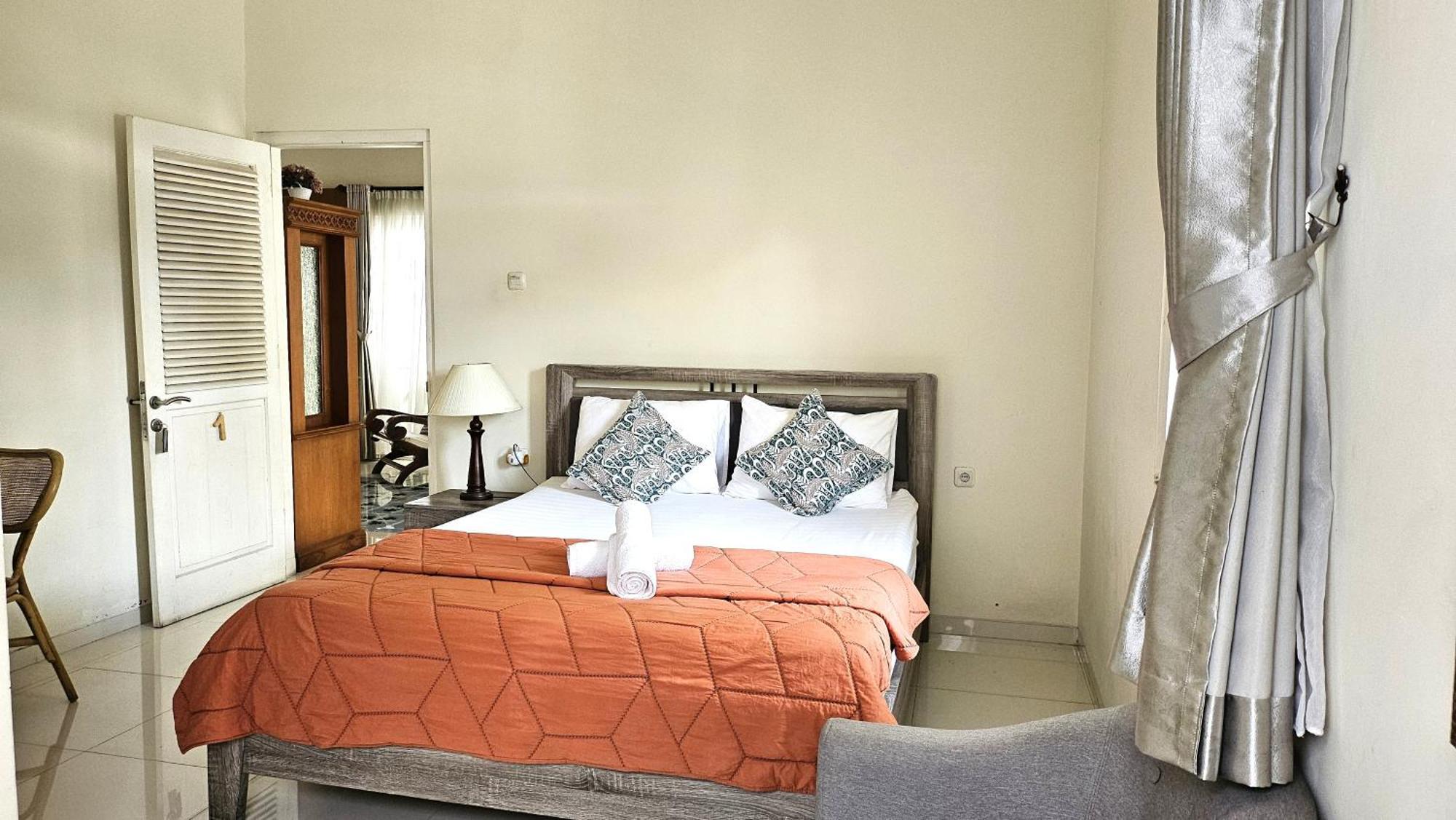 Surokarsan 9 House Yogyakarta Hotell Exteriör bild